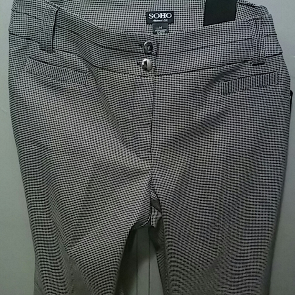 🆕Brand new Woman's Black Pleated Pants/NWT